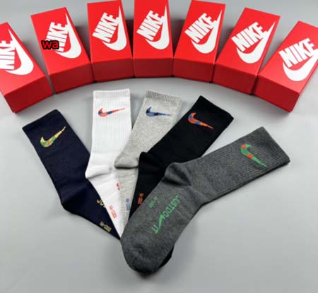 2023年新品人気 NIKE  靴下一箱5足セット