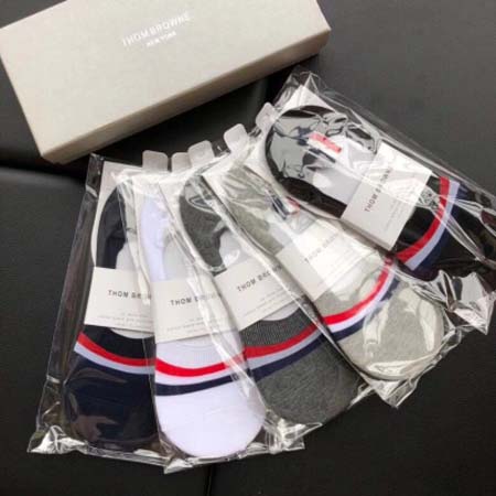 2023年新品人気 THOM BROWNE 靴下一箱5足セット