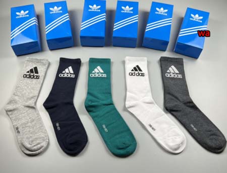 2023年新品人気 Adidas 靴下一箱5足セット