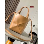 2023年早秋新作入荷高品質 LOEWE バッグ jiatelin工場 SIZE:20CM～16.5CM～9CM