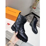 原版復刻新作入荷ルイヴィトン女性 ショートブーツ FOYE工場 SIZE: 35-41