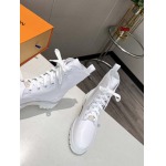 原版復刻新作入荷ルイヴィトン女性 ショートブーツ FOYE工場 SIZE: 35-41