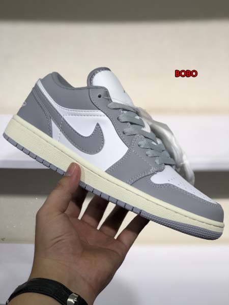 新作入荷Air Jordan 1 Low NIKEスニーカー...