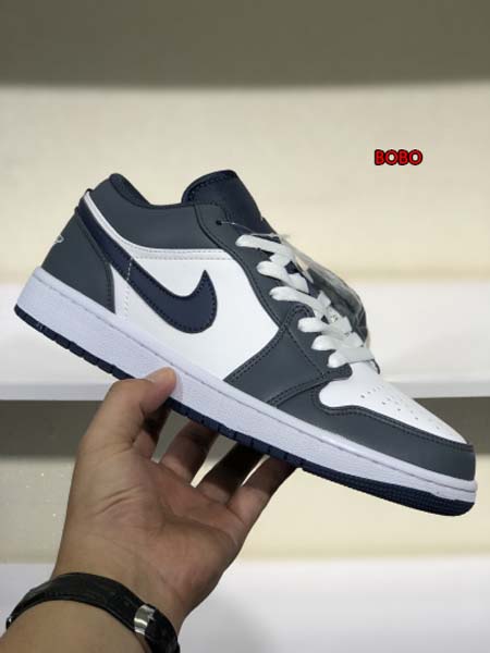 新作入荷Air Jordan 1 Low NIKEスニーカー...