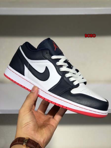 新作入荷Air Jordan 1 Low NIKEスニーカー...