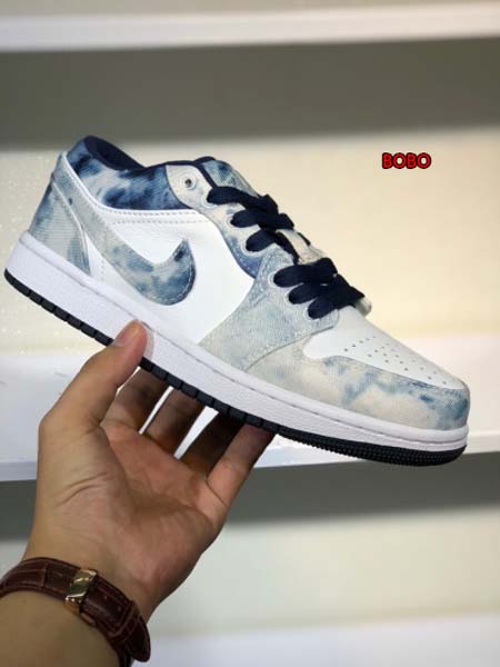 新作入荷Air Jordan 1 Low NIKEスニーカー...