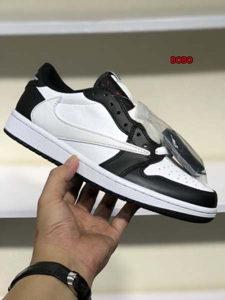 新作入荷Air Jordan 1 Low NIKEスニーカー...