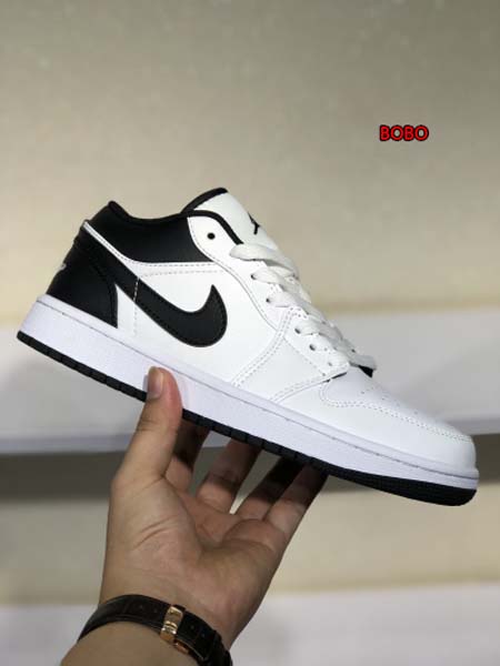 新作入荷Air Jordan 1 Low NIKEスニーカー...