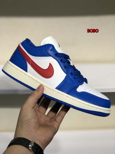 新作入荷Air Jordan 1 Low NIKEスニーカー...