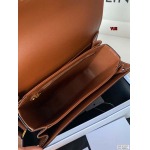 2024年3月27日人気新作入荷 CELINE ブランドバッグ yue工場22*16*8CM