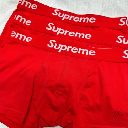 2024年新品人気SUPREME  メンズ 下着一箱ごとに3枚