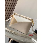 2024年春夏新作入荷高品質 LOEWE バッグ jiatel工場 SIZE:18～12.5～8CM