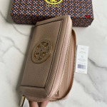 2024年6月3日人気新作入荷Tory Burch 財布  qb工場