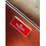 2024年6月4日人気新作入荷VALENTINO  バッグqb工場21×18×8cm