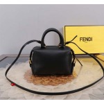 2024年6月4日原版復刻新作入荷FENDI バッグqb工場16.5x13.5x9