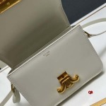 2024年6月5日人気新作入荷 CELINE バッグqb工場18cm