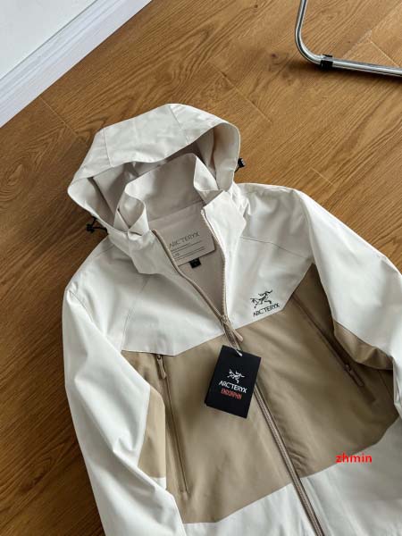 2024年7月25日新品入荷ARCTERYX 突撃衣 zhmin工場