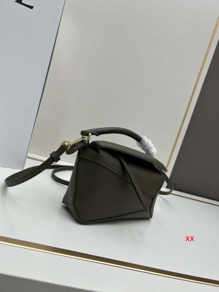 2024年8月1日新品入荷LOEWEブランドバッグ XX工場 SIZE:18-8-12.5cm