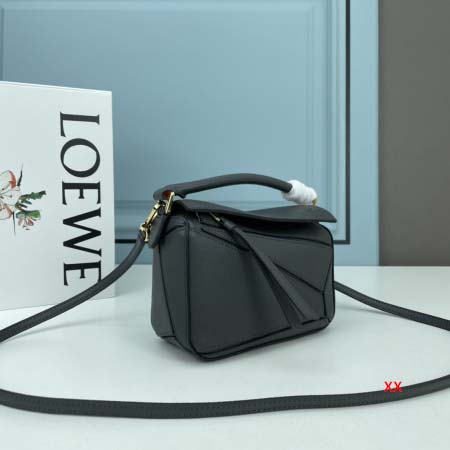 2024年8月1日新品入荷LOEWE  バッグ XX工場 SIZE:18*12.5*8cm