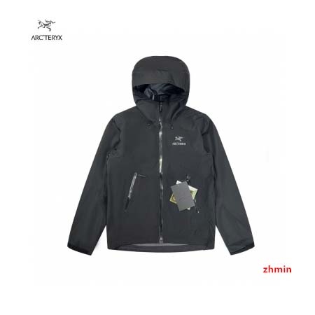 2024年7月25日新品入荷ARCTERYX 突撃衣 zhm...