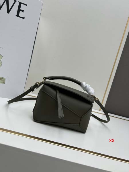 2024年8月1日新品入荷LOEWEブランドバッグ XX工場...