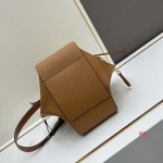 2024年8月1日新品入荷LOEWE バッグ XX工場 SIZE:29*14*26cm