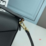 2024年8月1日新品入荷LOEWE  バッグ XX工場 SIZE:18*12.5*8cm