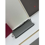 2024年8月1日新品入荷VALENTINOプラダ バッグ XX工場 SIZE:27×13×6cm