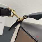 2024年8月1日新品入荷LOEWE バッグ XX工場 SIZE:30cm