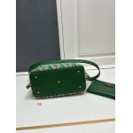 2024年8月2日新品入荷VALENTINO バッグ XX工場 SIZE:25x18x12cm