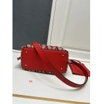 2024年8月2日新品入荷VALENTINO バッグ XX工場 SIZE:19-4-11