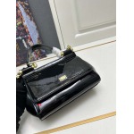 2024年8月2日新品入荷Dolce&Gabbana  バッグ XX工場 SIZE:20×17×7