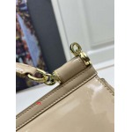 2024年8月2日新品入荷Dolce&Gabbana  バッグ XX工場 SIZE:11x 18x 6cm