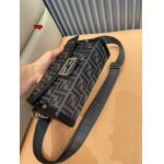 2024年高品質早秋新作入荷 FENDI バッグ wp工場size:22*13*6.5