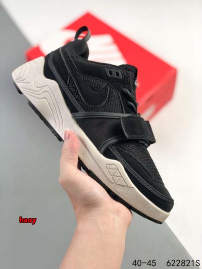 2024年8月28日秋冬新品入荷 NIKE スニーカー ha...