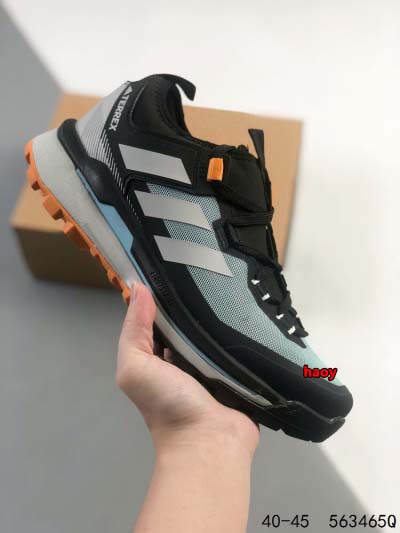 2024年8月28日秋冬新品入荷 Adidas  スニーカー...