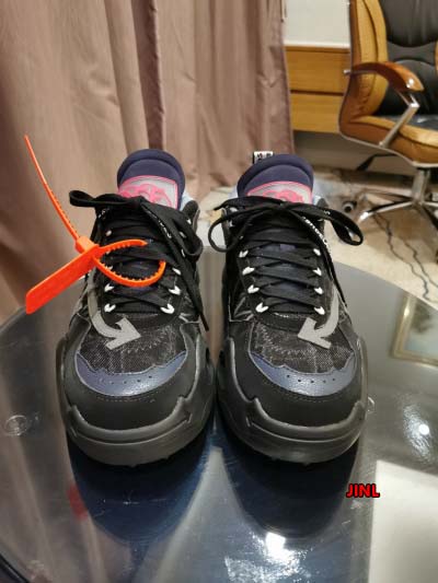 2024年8月30日秋冬新品入荷OFF WHITE スニーカ...