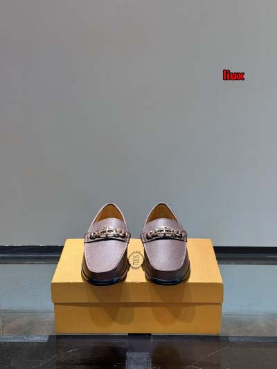 2024年9月30日早秋原版復刻新品入荷 Tod‘s  革靴 カジュアルシューズ LIUX工場