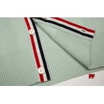 2024年9月5日早秋新品入荷 THOM BROWNE  セーターコート FF工場