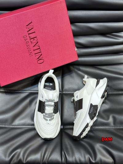 2024年10月8日早秋高品質新品入荷 VALENTINO スニーカー DAM工場