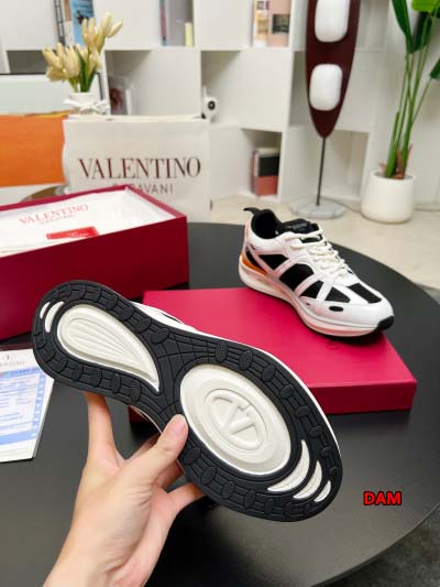 2024年10月8日早秋高品質新品入荷 VALENTINO スニーカー DAM工場38-46