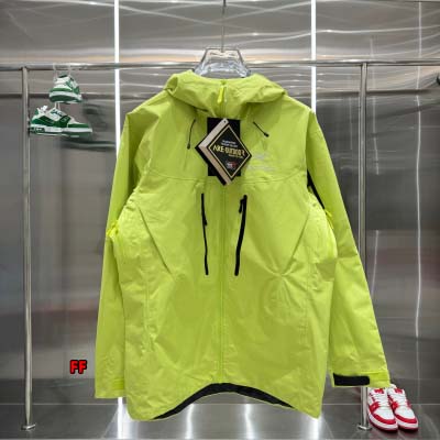 2024年10月11日秋冬新品入荷ARCTERYX 突撃衣 ...