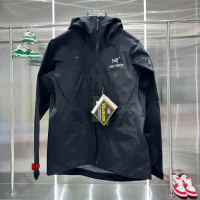 2024年10月11日秋冬新品入荷ARCTERYX 突撃衣 ...