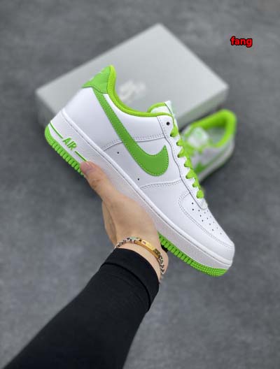 2024年10月16日秋冬新品入荷 NIKE ナイキ スニー...