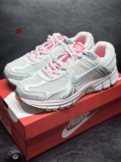 2024年10月17日秋冬新品入荷 NIKE 女性スニーカー...