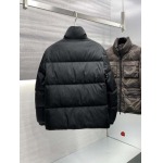 2024年10月21日秋冬高品質新品入荷 PRADA ダウンジャケットアウターQ工場