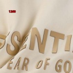 2024年10月23日秋冬新品入荷 FEAR OF GOD ESSENTIALS ジップアップパーカー1090工場