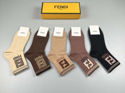 2024年秋冬新品人気 FENDI  靴下一箱5足セット