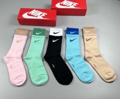 2024年秋冬新品人気 NIKE  靴下一箱5足セット