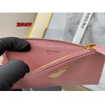 2024年11月1日秋冬新品入荷PRADA 財布 カードパック zhy工場